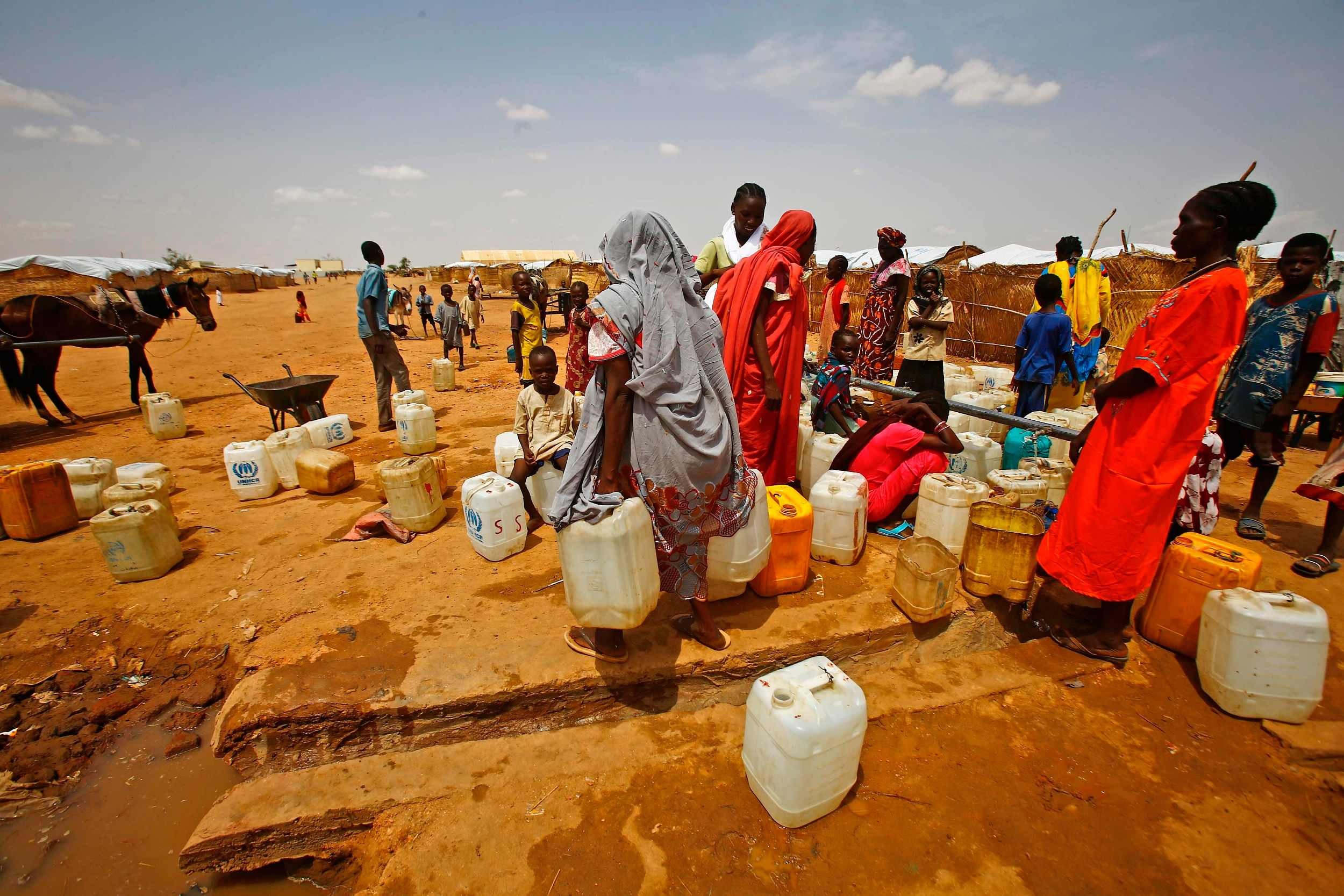 أطفال يموتون بسبب الجوع في السودان